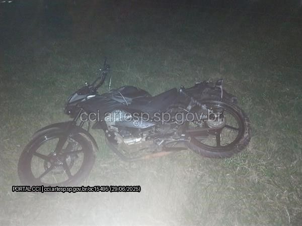 Foto 3 de 3 — Motociclista perde controle, colide com placa e morre em rodovia de Araraquara